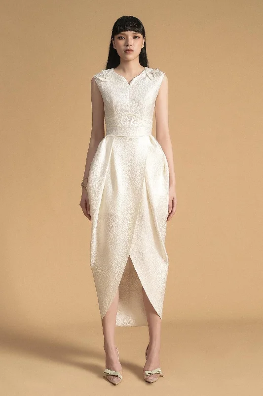 Midi dresses with embroidered accents for a unique and detailed design Joyce Tulip Sleeveless Polyester Midi Dress