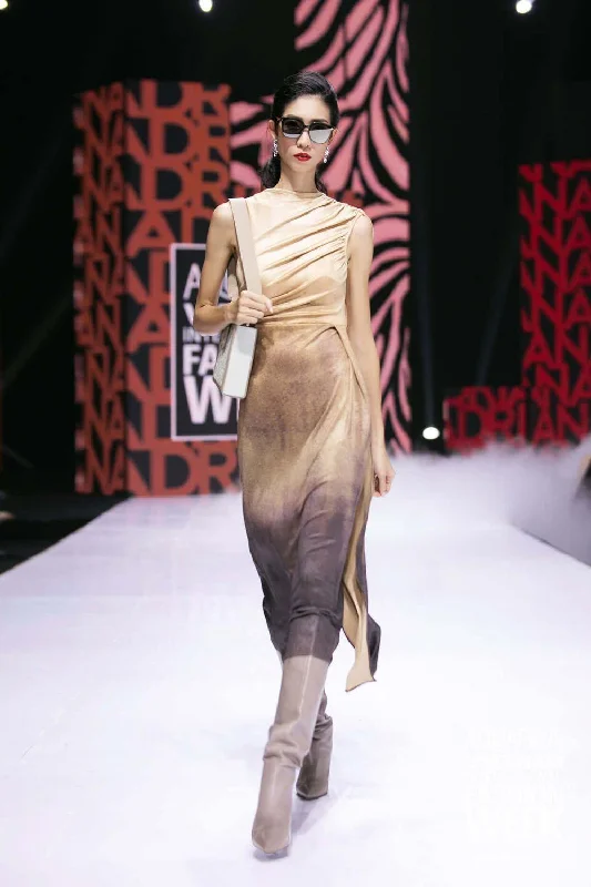High - low midi dresses with geometric patterns for a modern party Dan Straight Boat Neck Silk Spandex Midi Dress High - low midi dresses with geometric patterns for a modern party Dan Straight Boat Neck Silk Spandex Midi Dress