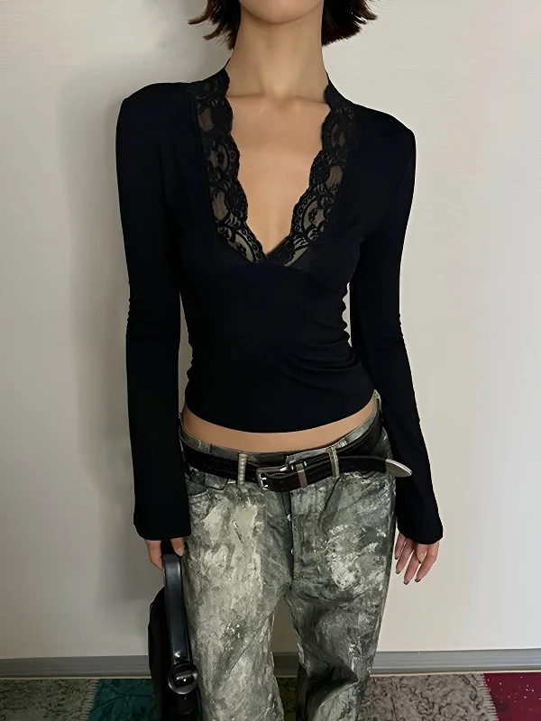 Geometric - Patterned Casual Dresses for a Modern Style​ Lace Trim V-Neck T-Shirt