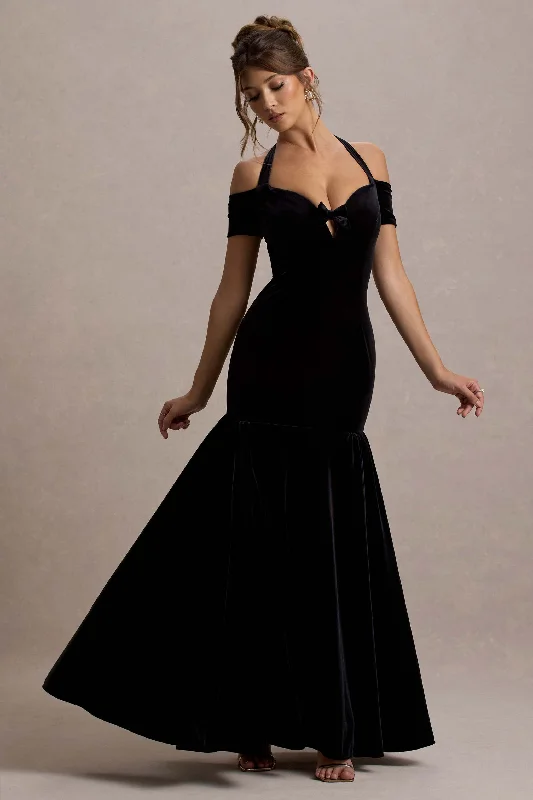 Nominee | Black Velvet Halter-Neck Maxi Dress